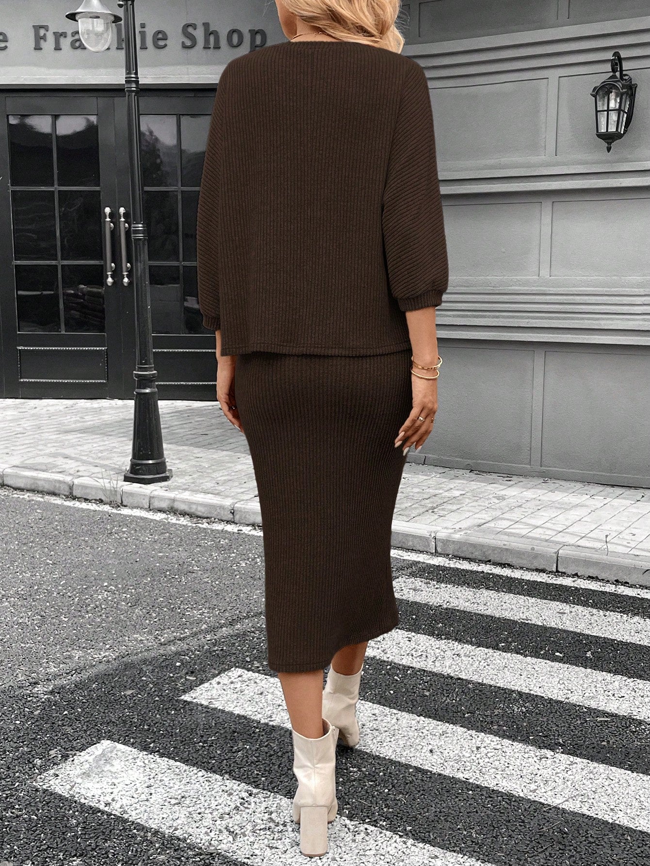 SHEIN LUNE Women's Batwing Sleeve Round Neck T-Shirt And Textured Midi Bodycon Skirt 2 Pieces Set, Casual Commute Elegant Outfit For Autumn/Winter