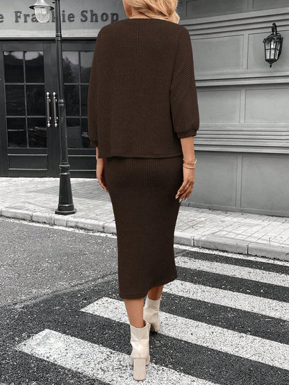 SHEIN LUNE Women's Batwing Sleeve Round Neck T-Shirt And Textured Midi Bodycon Skirt 2 Pieces Set, Casual Commute Elegant Outfit For Autumn/Winter