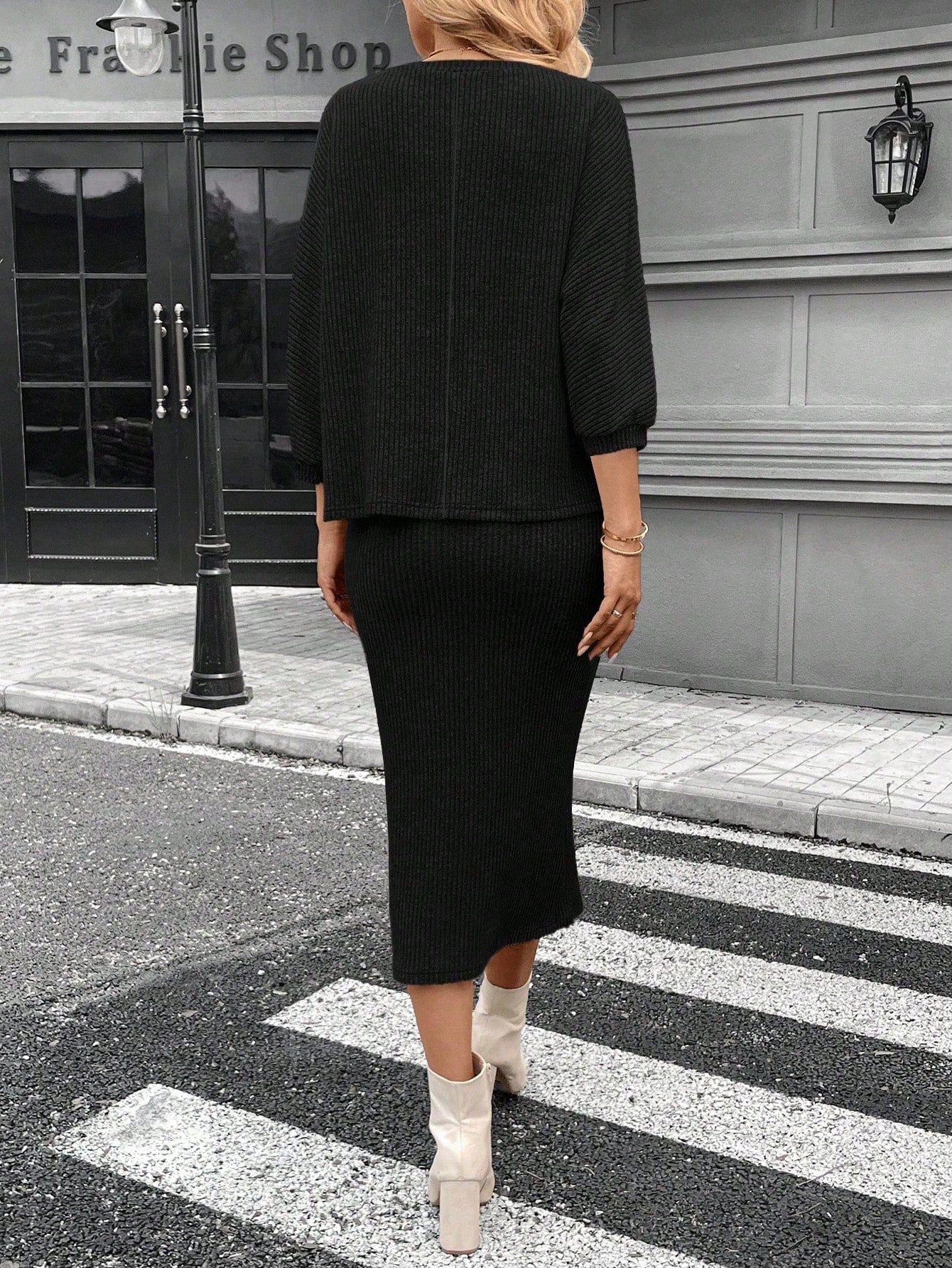 SHEIN LUNE Women's Batwing Sleeve Round Neck T-Shirt And Textured Midi Bodycon Skirt 2 Pieces Set, Casual Commute Elegant Outfit For Autumn/Winter