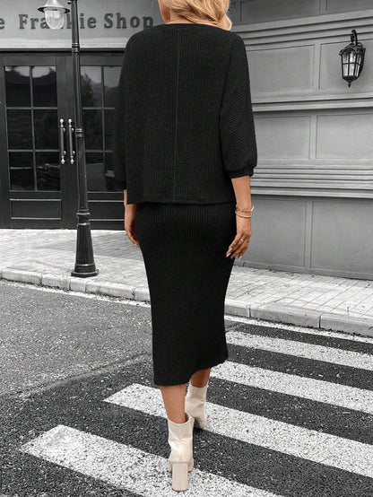 SHEIN LUNE Women's Batwing Sleeve Round Neck T-Shirt And Textured Midi Bodycon Skirt 2 Pieces Set, Casual Commute Elegant Outfit For Autumn/Winter