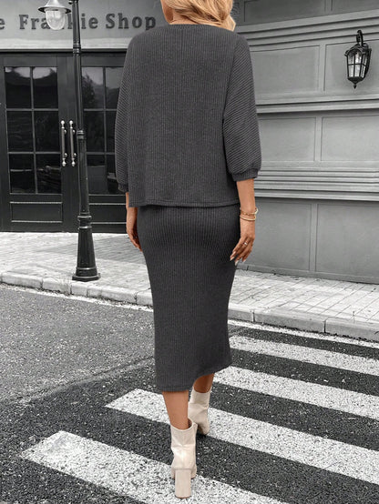 SHEIN LUNE Women's Batwing Sleeve Round Neck T-Shirt And Textured Midi Bodycon Skirt 2 Pieces Set, Casual Commute Elegant Outfit For Autumn/Winter